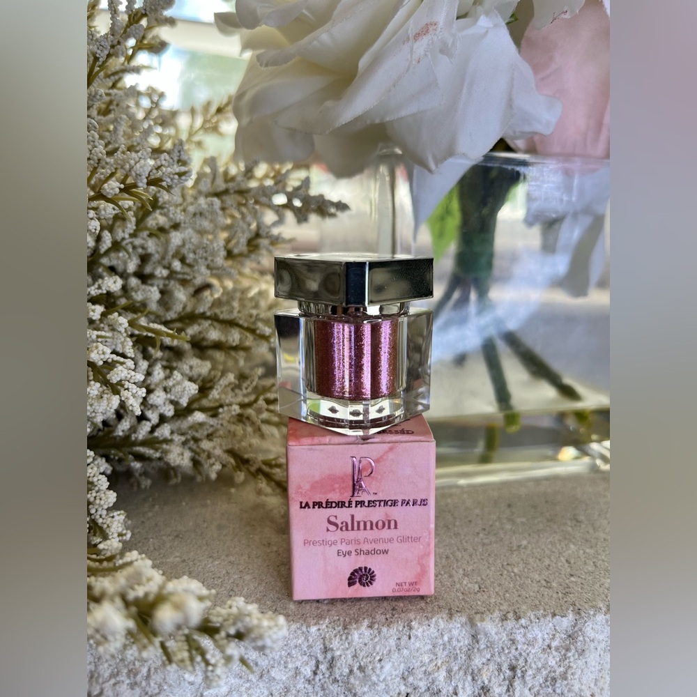 NIB - La Prestige Paris Avenue Glitter Eye Shadow - Salmon